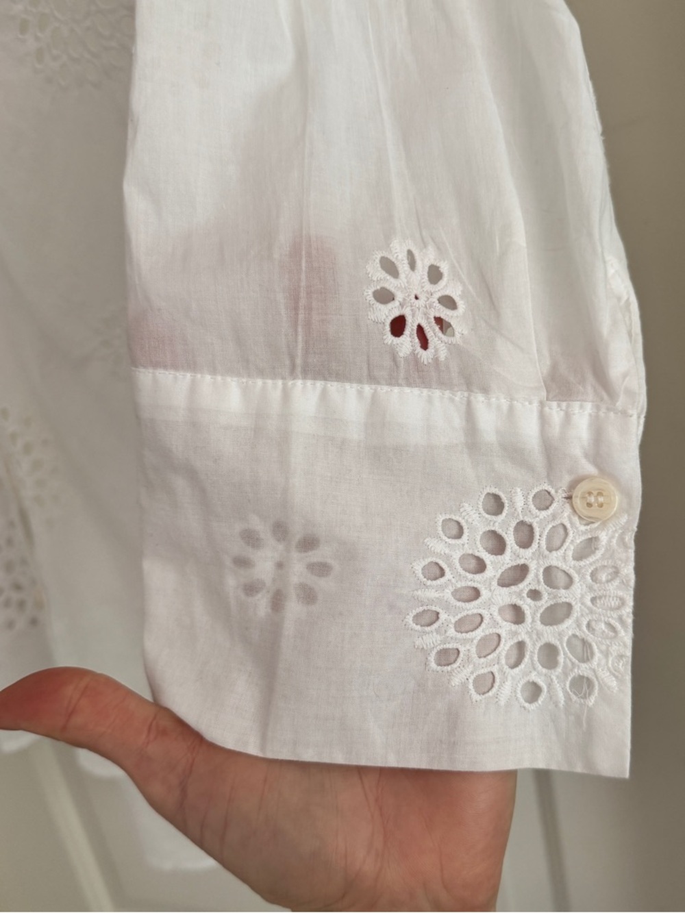 Women’s White Eyelet Cut Out Button-Up Collared Shirt Top Side Medium - Picture 10 of 11